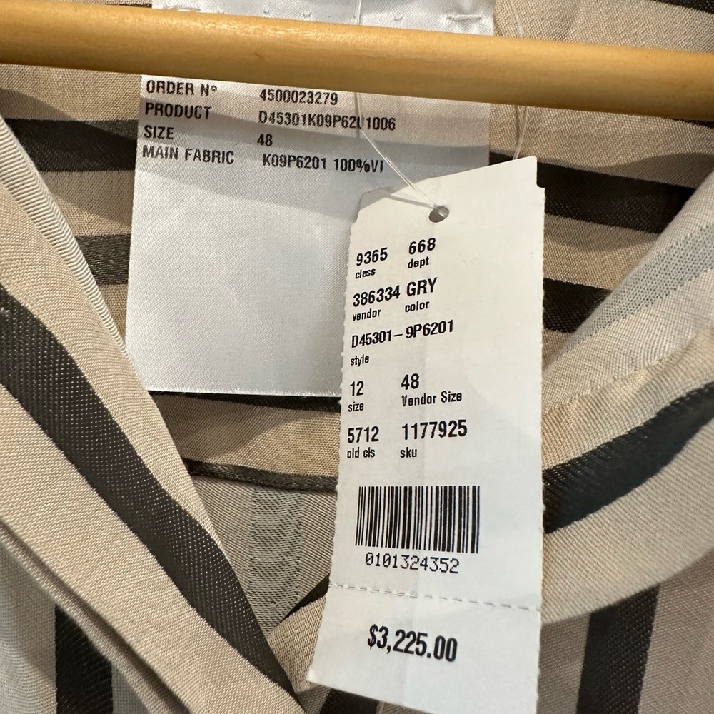 Beautifully made Italian Kiton dress with tag. Size 12 - Picture 6 of 8